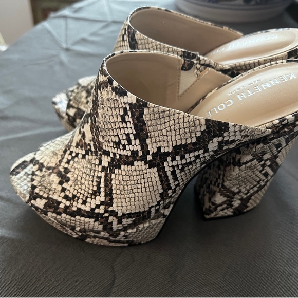 Kenneth Cole NY Snakeskin Platform Heels - Picture 3 of 6